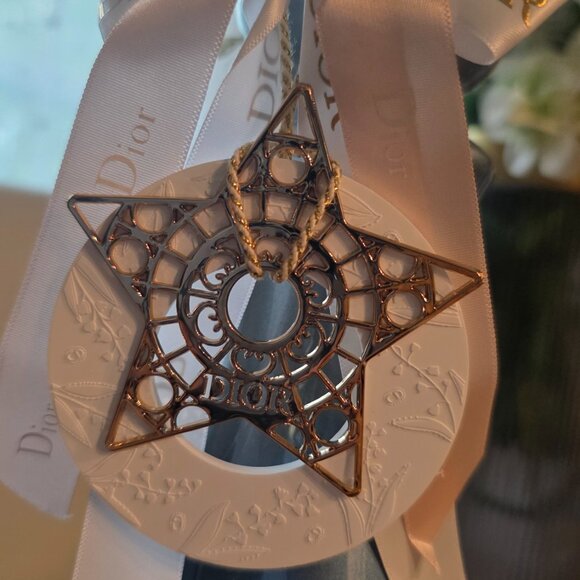 Share Dior (GWP) Holiday Ornament Set – Star, Bow & Aroma Plate - Picture 2 of 6